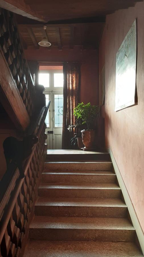 شقة Chambre D Hote "Sous Le Clocher" Saint-Léonard-de-Noblat المظهر الخارجي الصورة